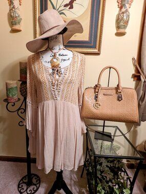 Umgee Camel and Beige Dress with Angel Sleeves - Large NWOT - So Cute!